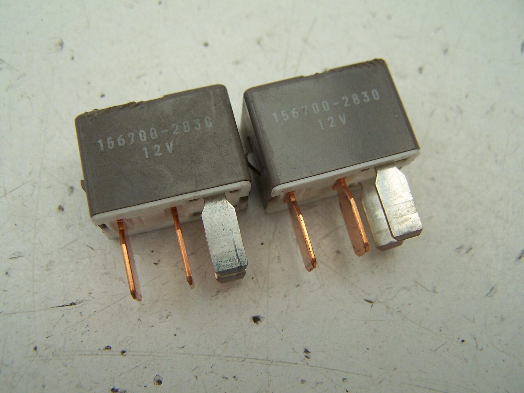 Daihatsu Charade Pair of relays 156700-2830 ( 2003-2006)