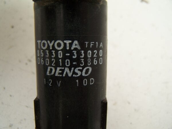Toyota Rav4 Window washer pump (2000-2003)